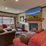 Tahoe Woods Escape - Three Bedroom Home