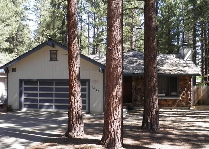 1421 Meadow Crest