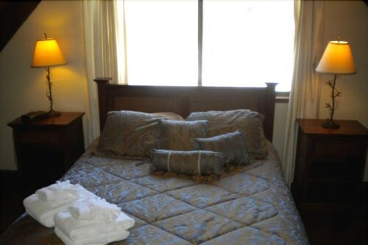 842 Cirugu St Holiday home *