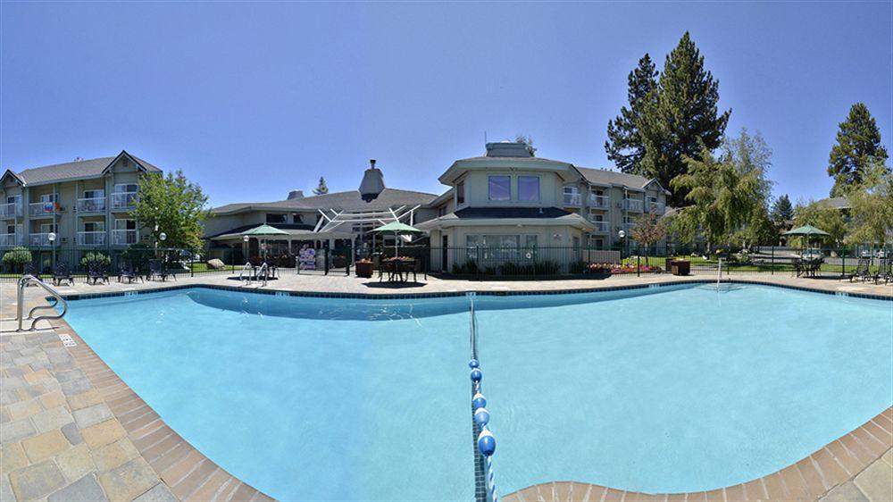 Retreat & At Tahoe Hotel 3*