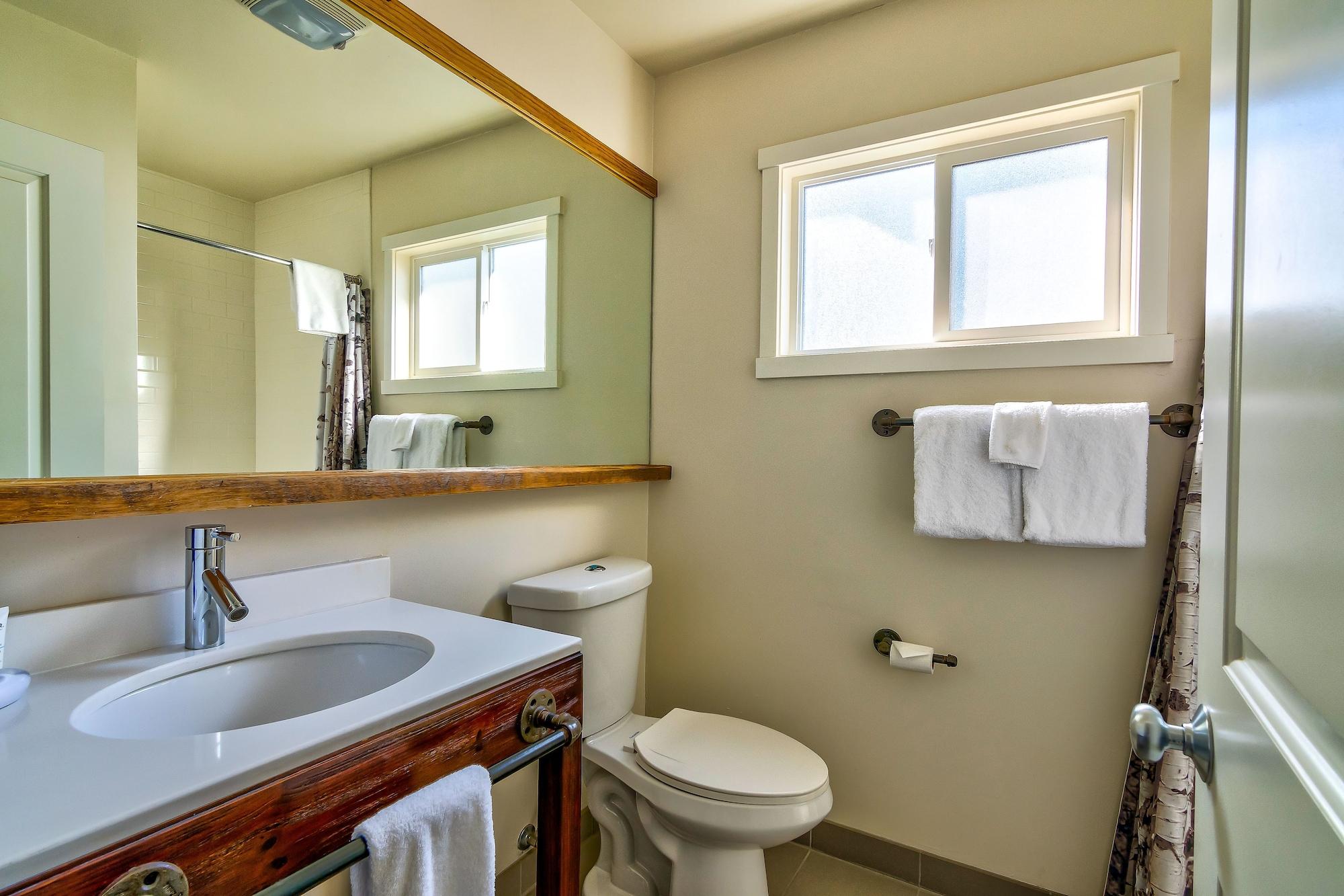Hotel Basecamp Tahoe South