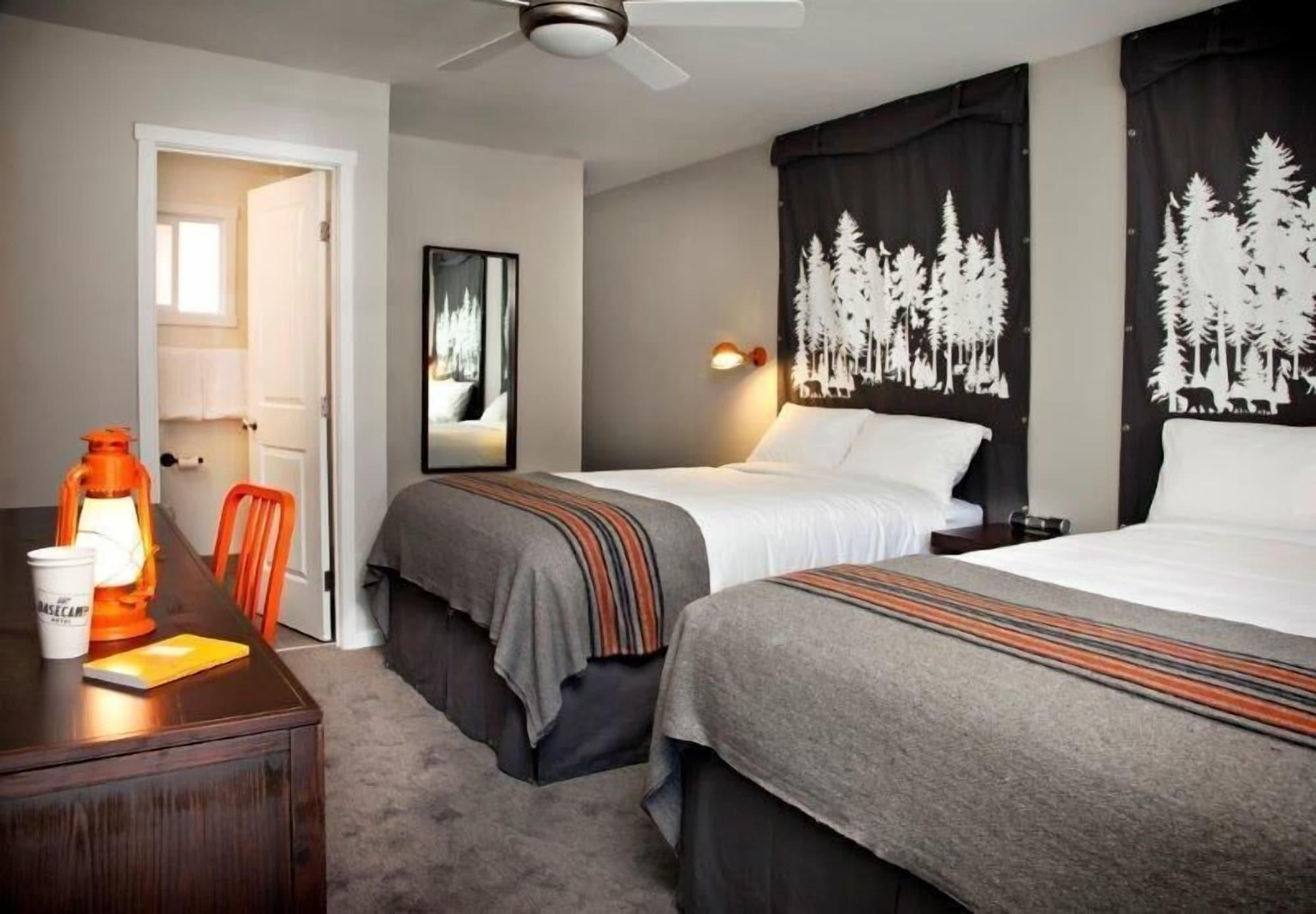 Hotel Basecamp Tahoe South