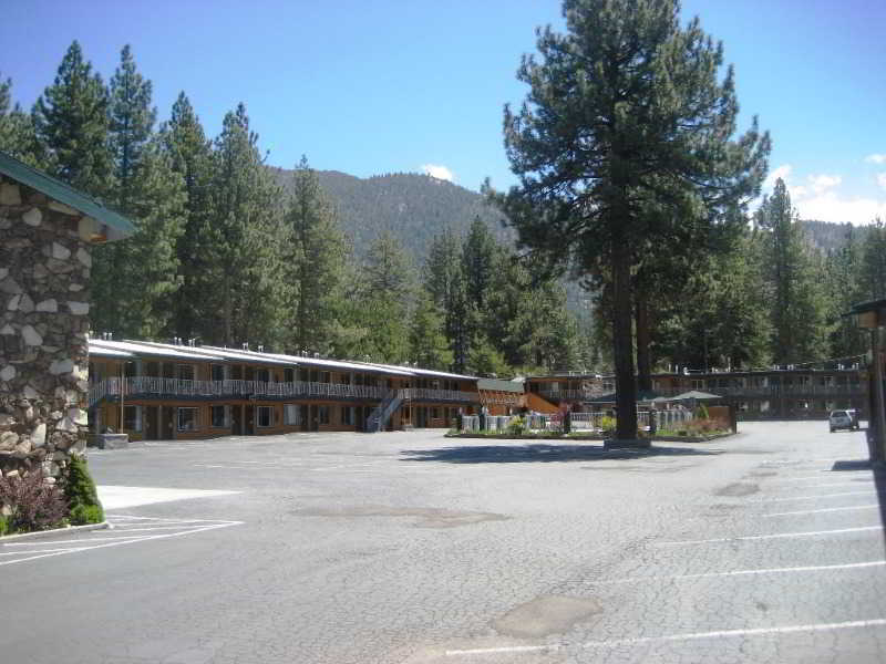Hampton & South Tahoe Hotel