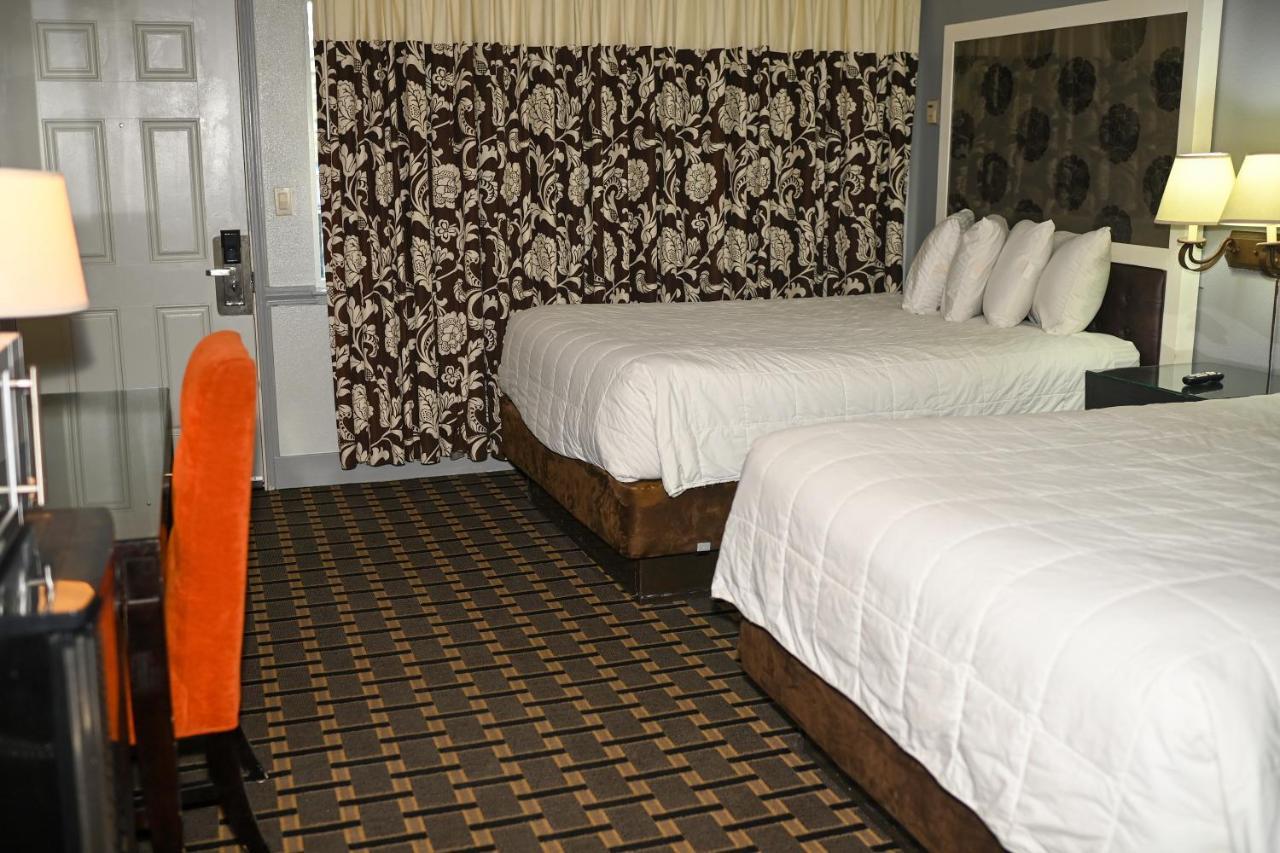 Budget At The Heavenly Gondola Motel 2*