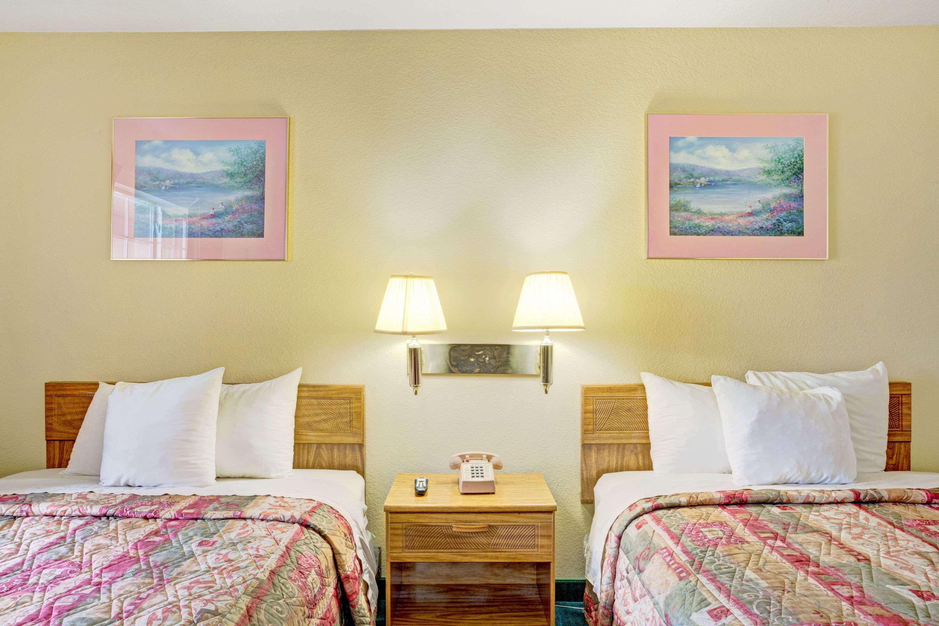 Hotel Days Innby Wyndham South Tahoe 3*