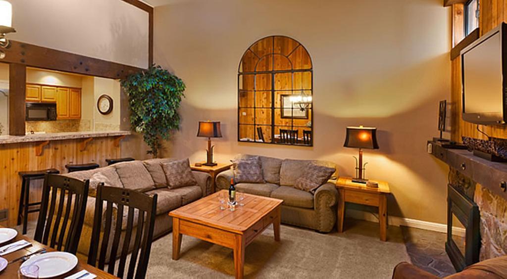 Aston Lakeland Village & Mountain Resort 4*