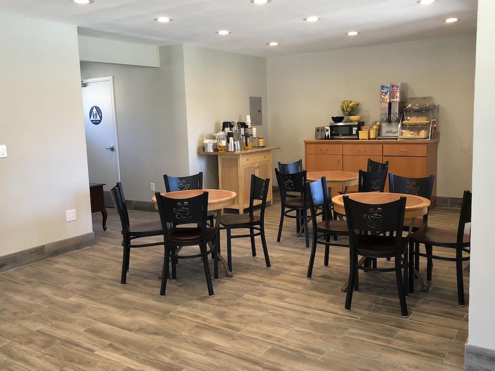 Hotel Days Innby Wyndham South Tahoe 3*