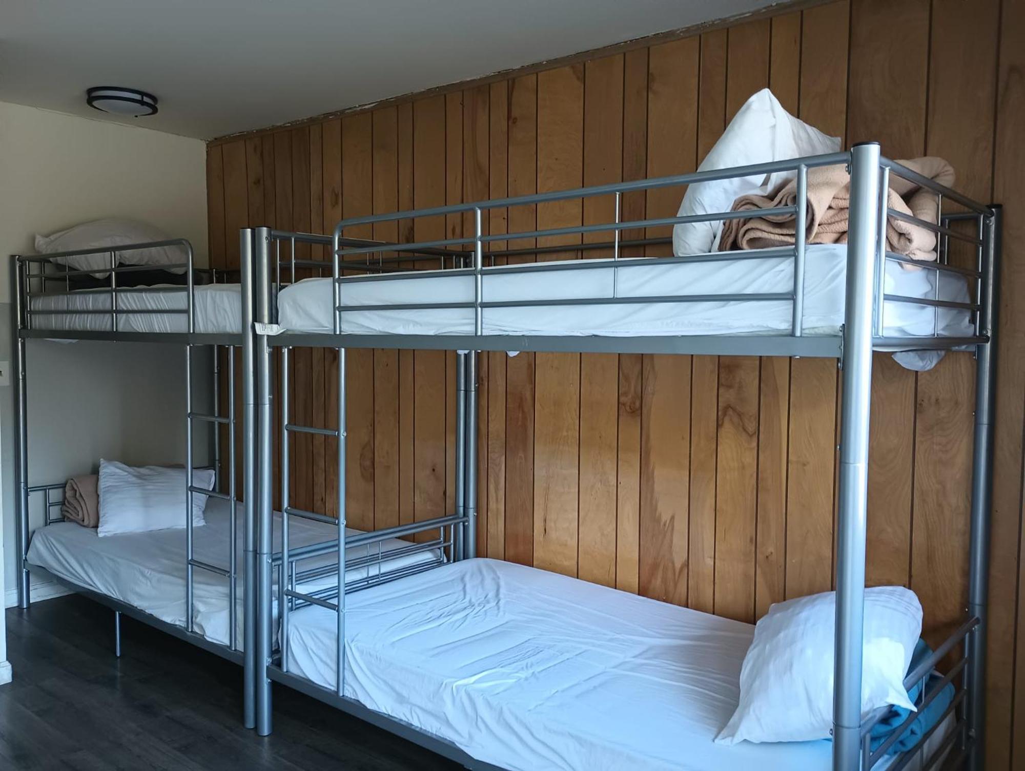 Cedar & Hotel 3*