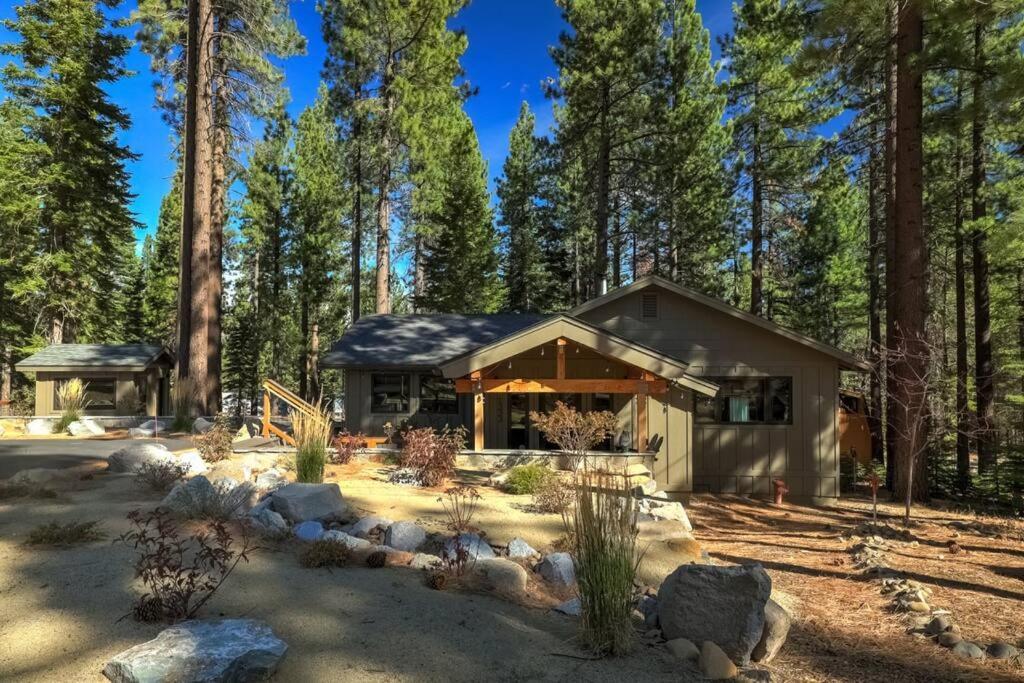 Mountain Pine Memories - Dogs - Hot Tub - E-bikes Holiday home South Lake Tahoe