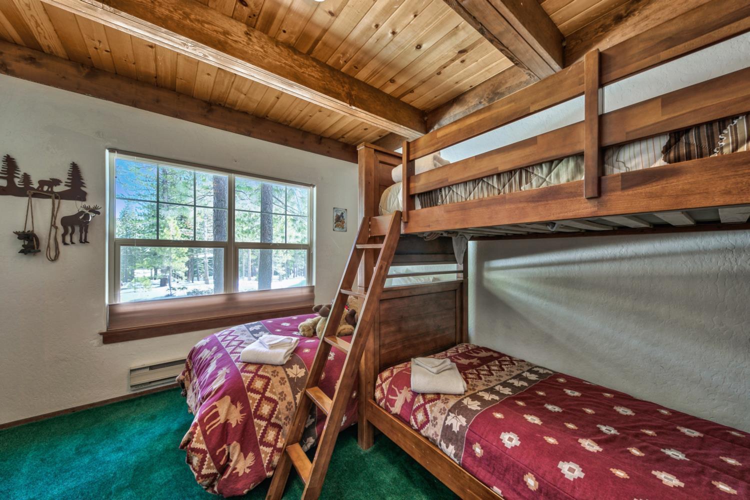 Holiday home Tall Pines