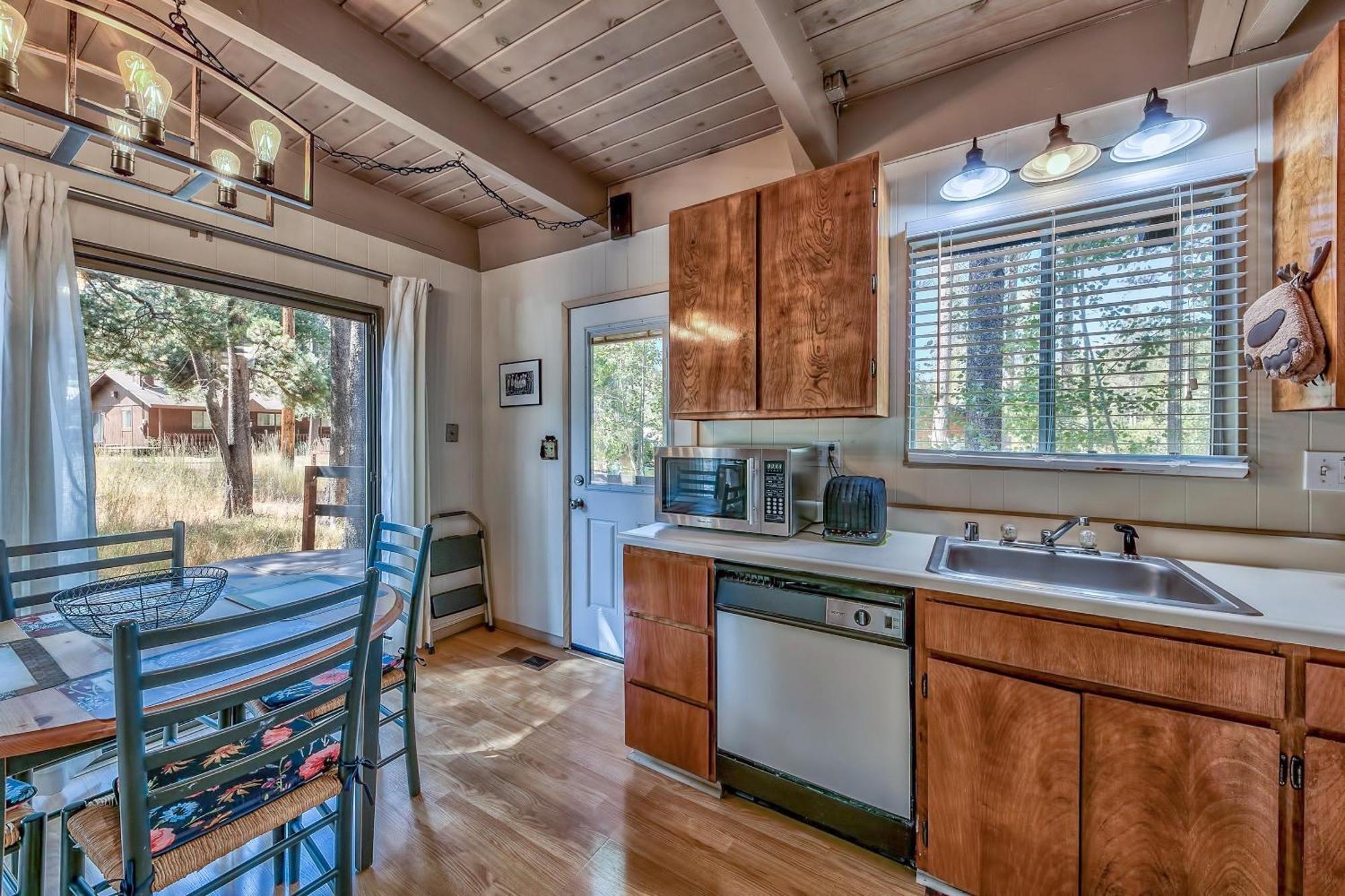 1625a Atroari Chalet