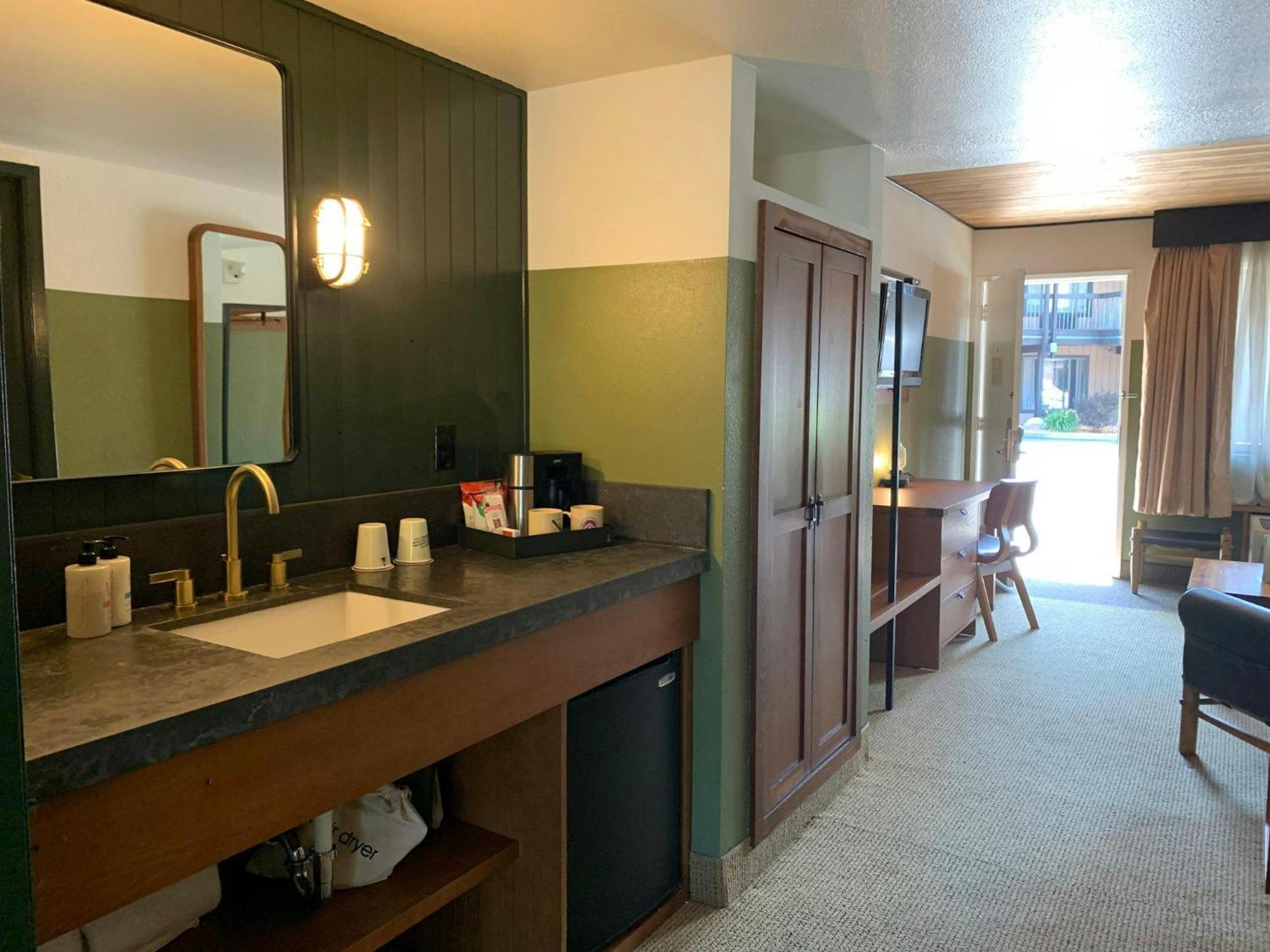 Hotel Station House South Tahoe, By Oliver South Lake Tahoe
