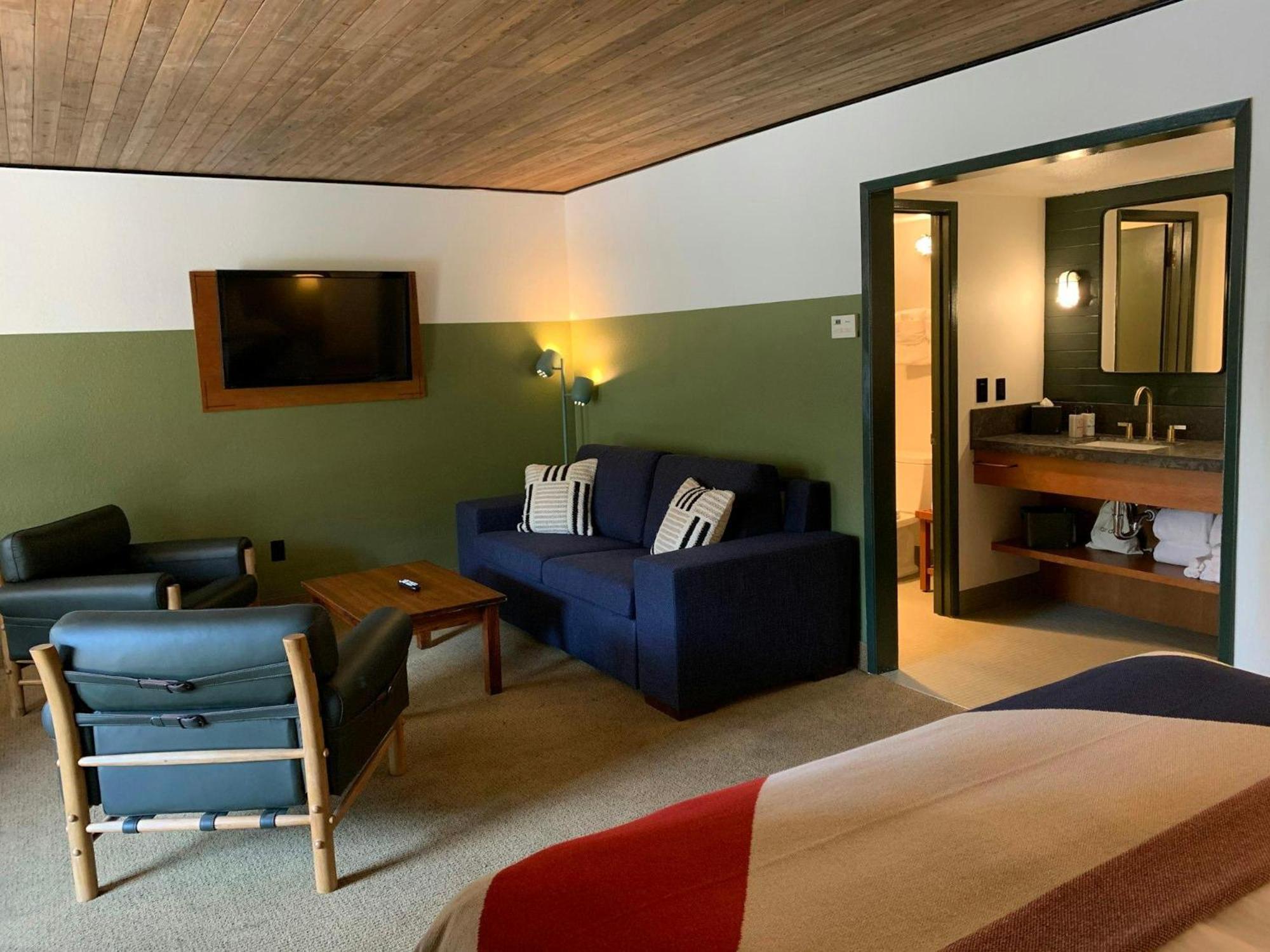 Hotel Station House South Tahoe, By Oliver