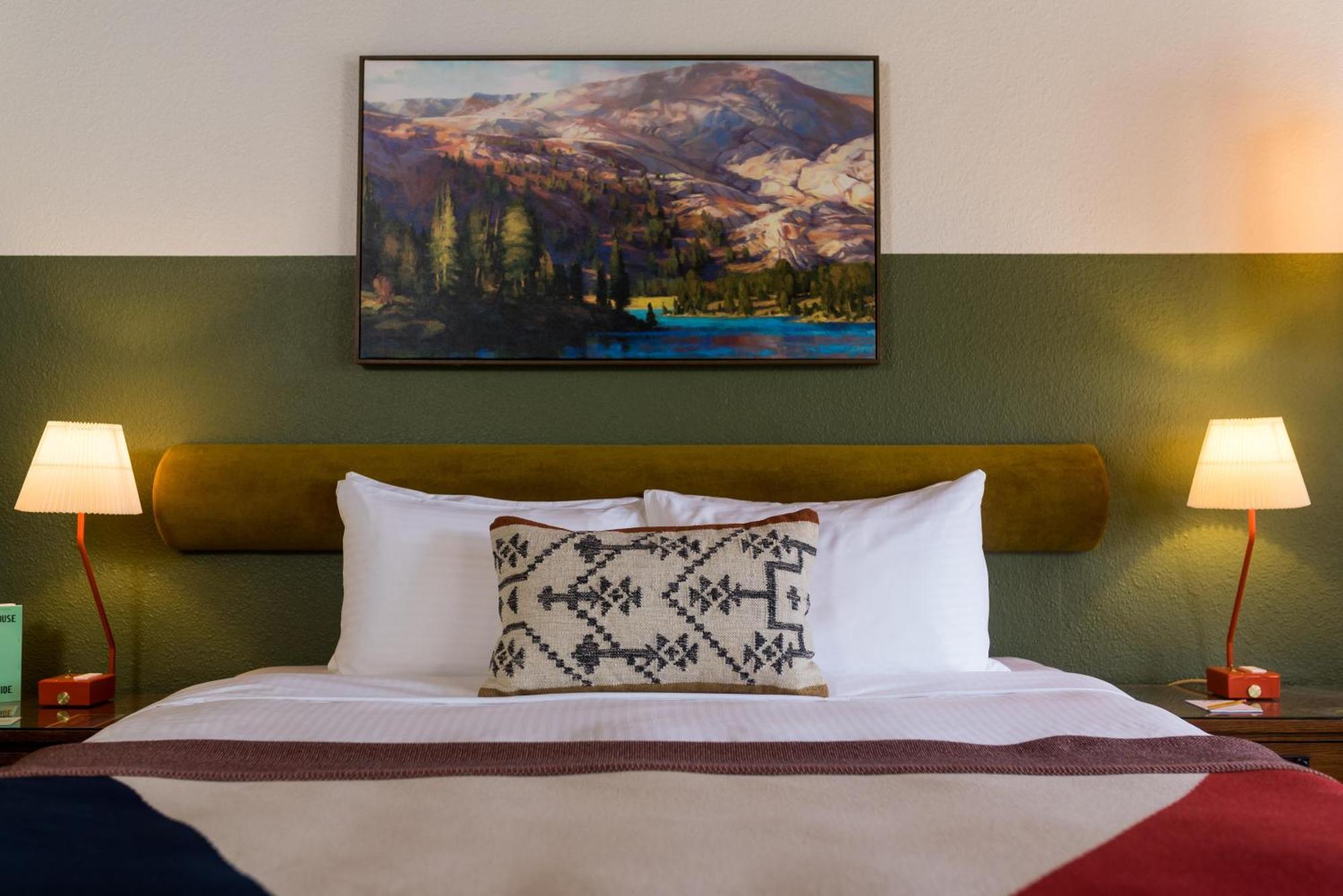 Hotel Station House South Tahoe, By Oliver 3*