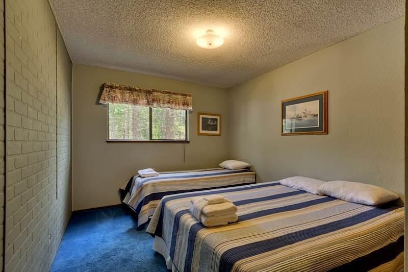 3042 Sierra Blvd. Holiday home *