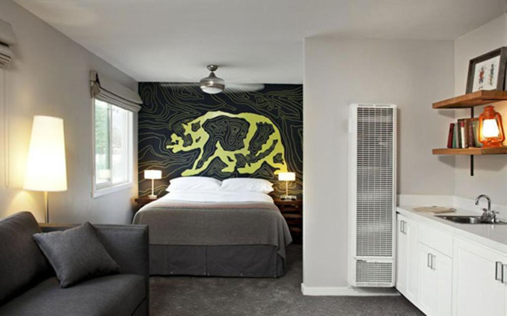 Basecamp Tahoe South Hotel