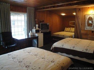 Pinewood * South Lake Tahoe