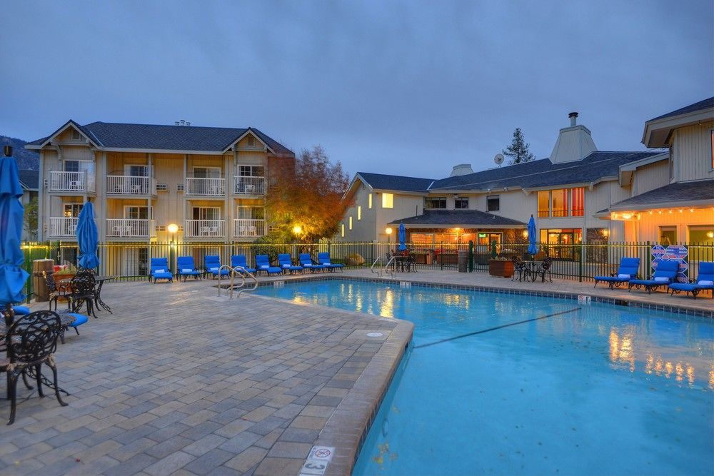 Hotel Retreat & At Tahoe 3*