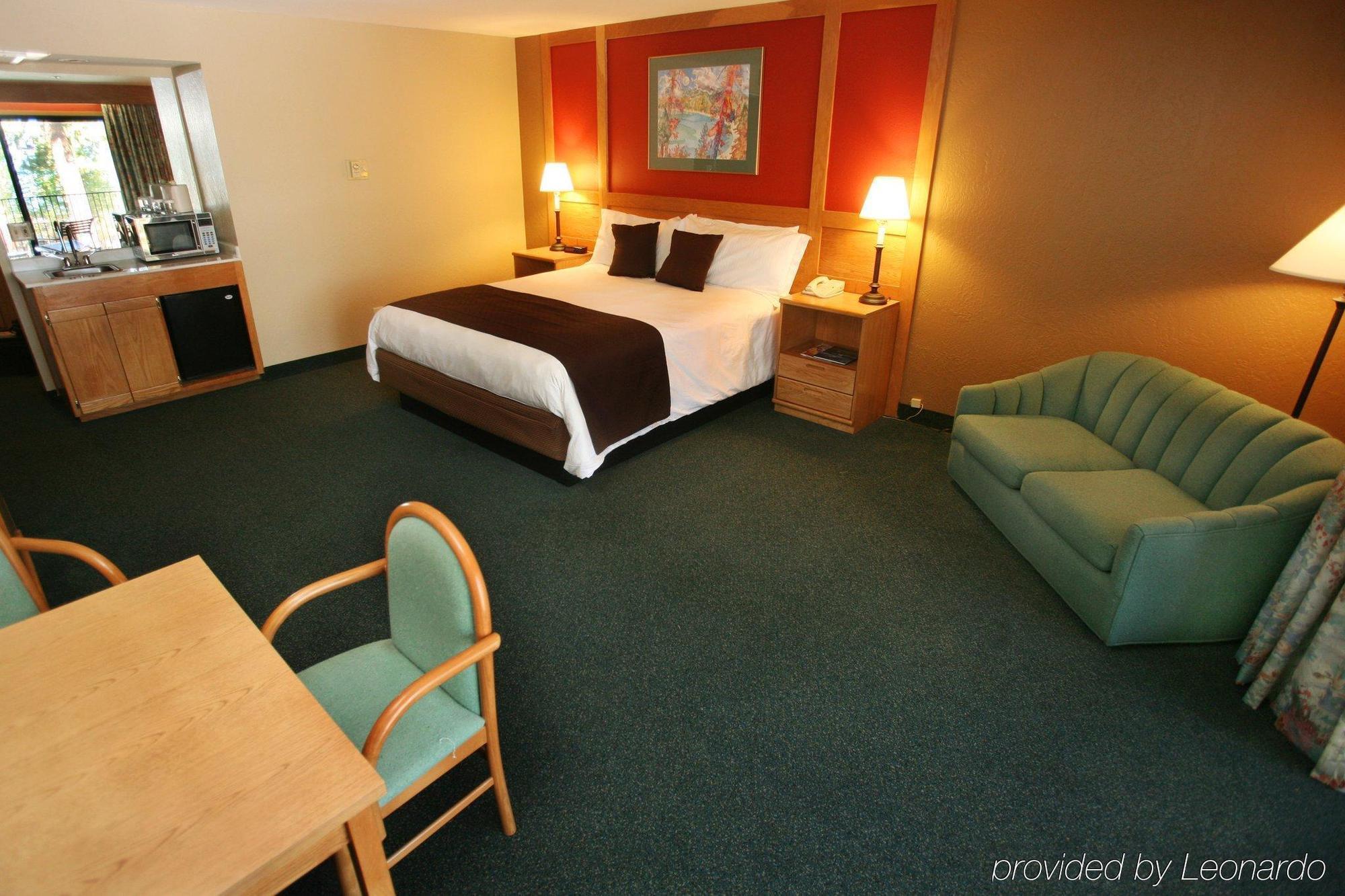 Azure Hotel