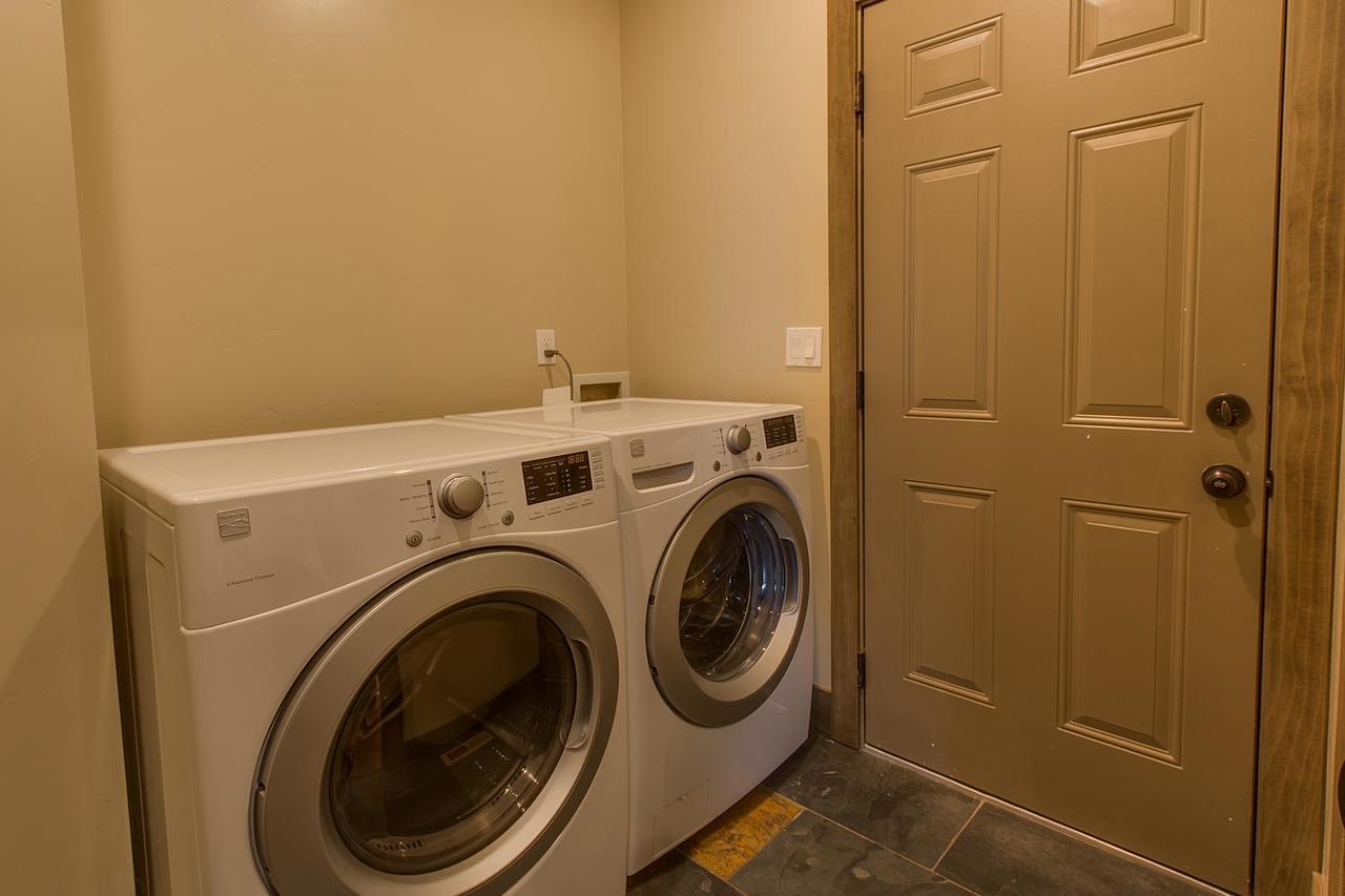 Whispering Pines - Four Bedroom Holiday home South Lake Tahoe