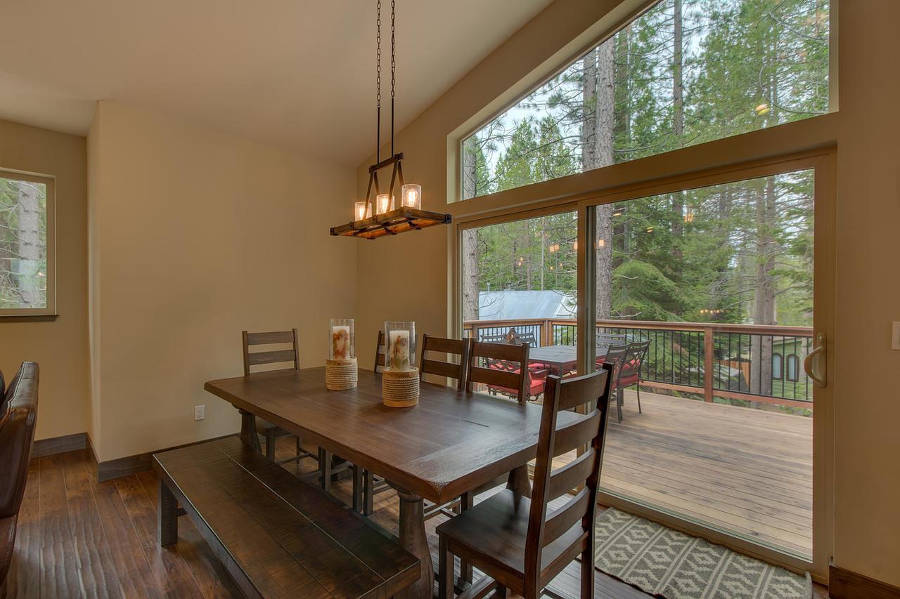 Whispering Pines - Four Bedroom Holiday home