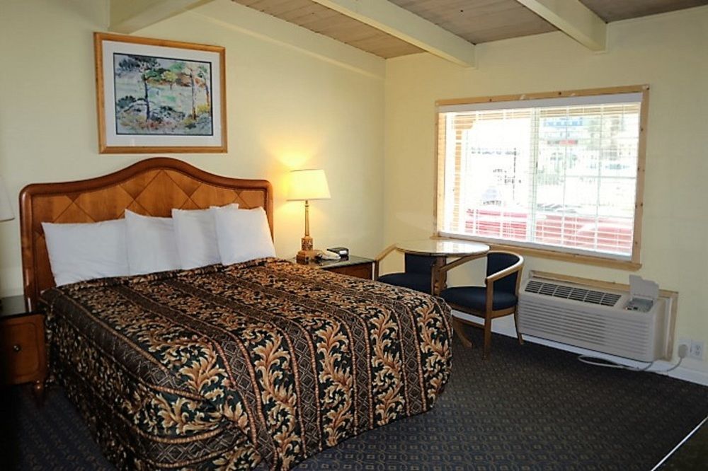 Hotel Blue Jay 2*