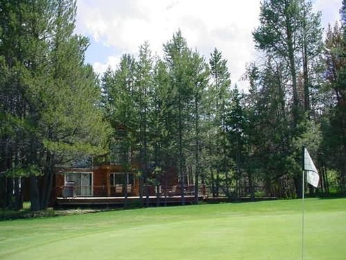 1261 Country Club Drive 4*