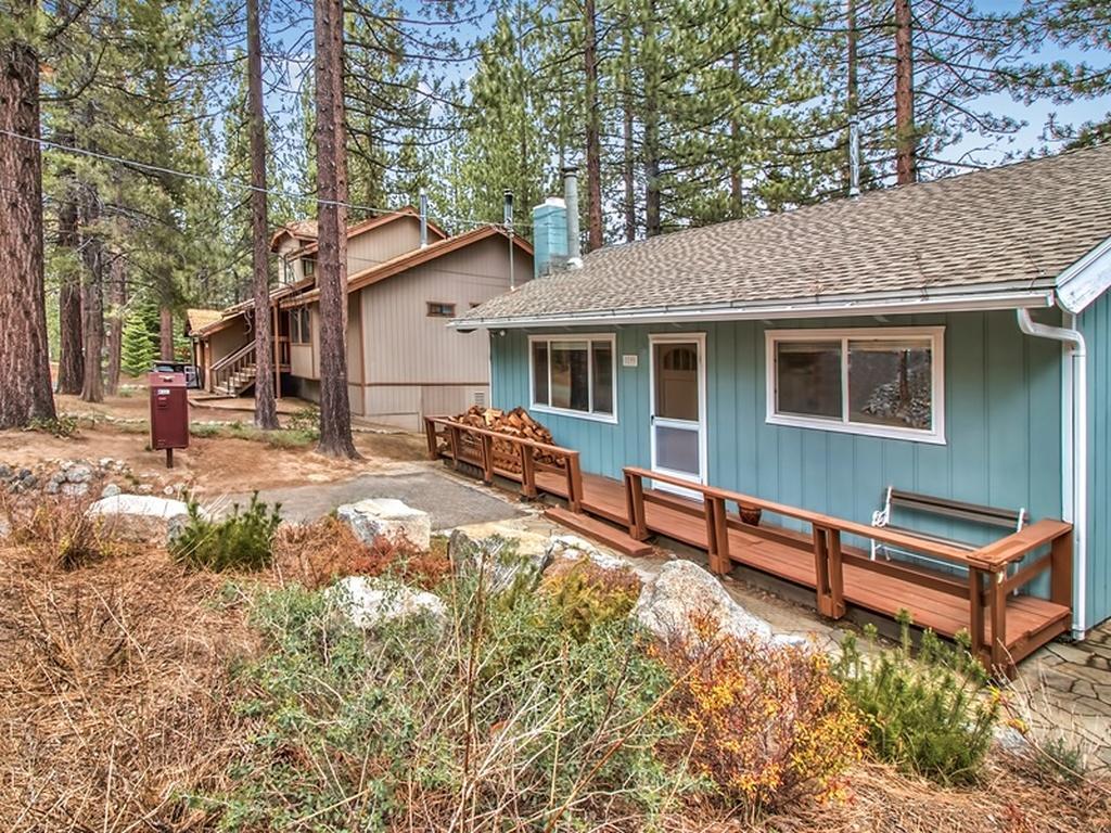 Cozy Tahoe Cabin Heavenly & Lakefront Holiday home South Lake Tahoe