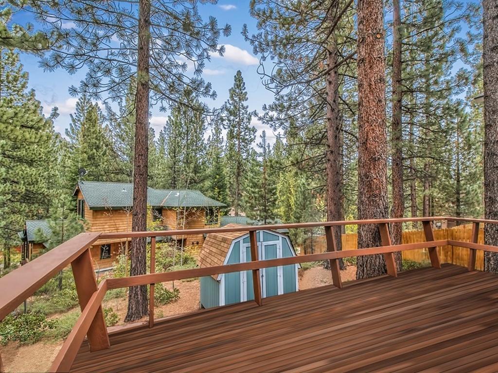 Cozy Tahoe Cabin Heavenly & Lakefront * South Lake Tahoe