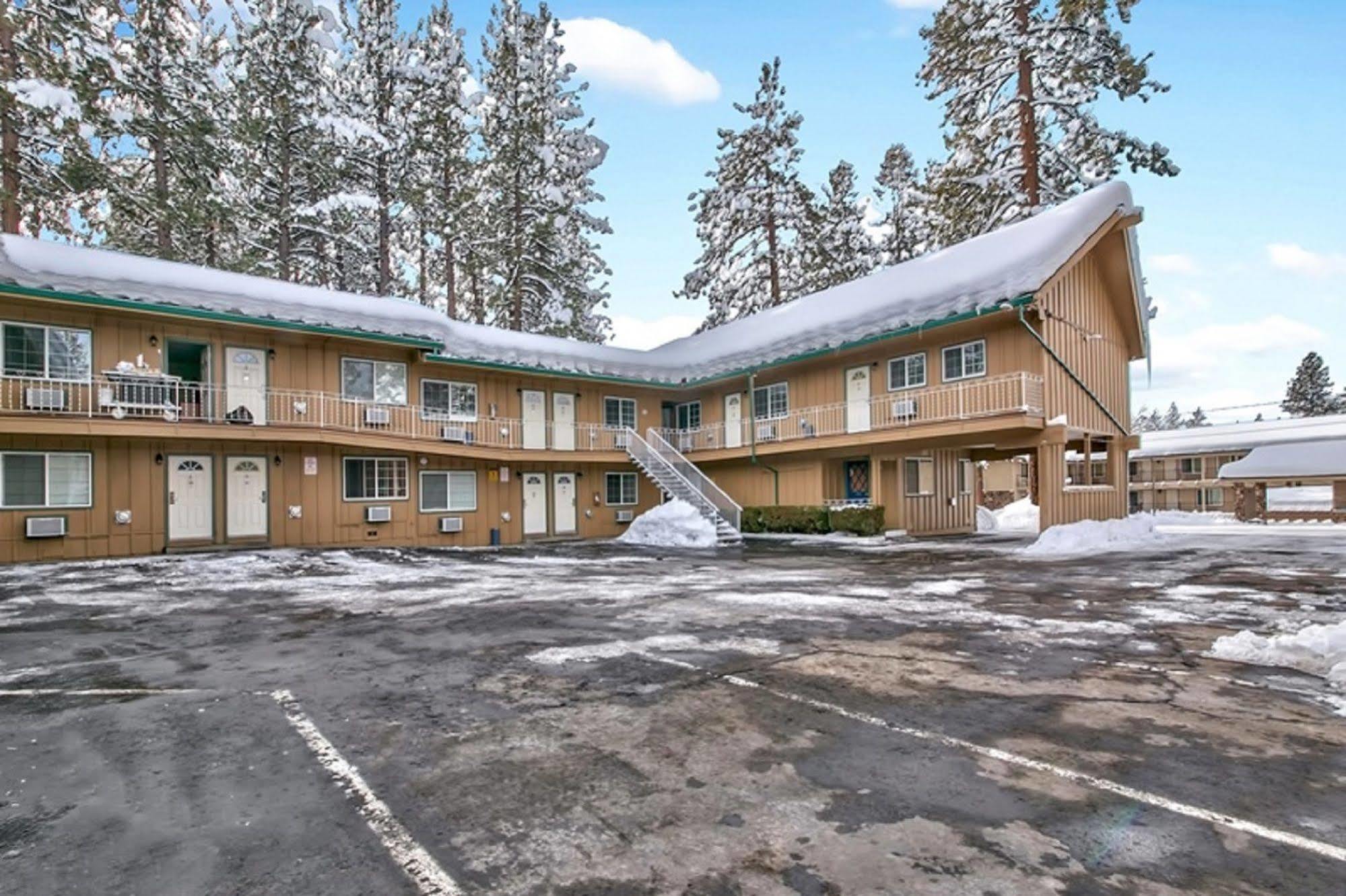 Hotel Blue Jay