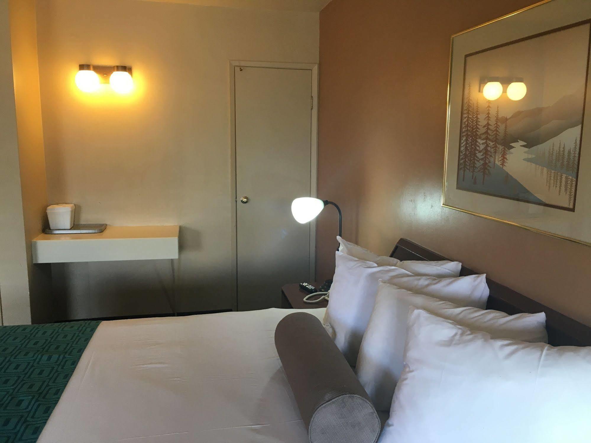 Howard Johnson By Wyndham South Tahoe Hotel 2*