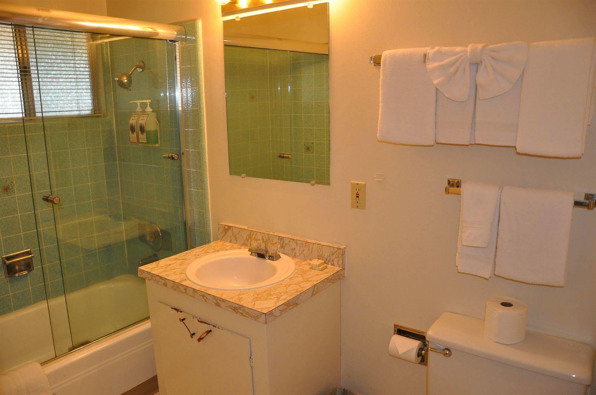 Hotel Cedar & South Lake Tahoe