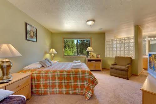 3221 Marlette Circle *
