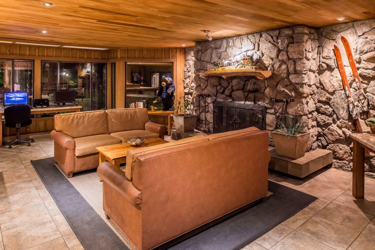 Station House South Tahoe, By Oliver Hotel