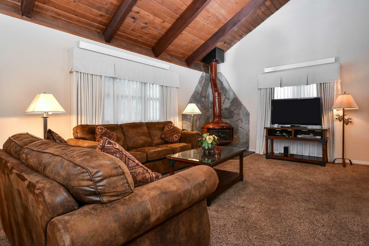 Station House South Tahoe, By Oliver 3*