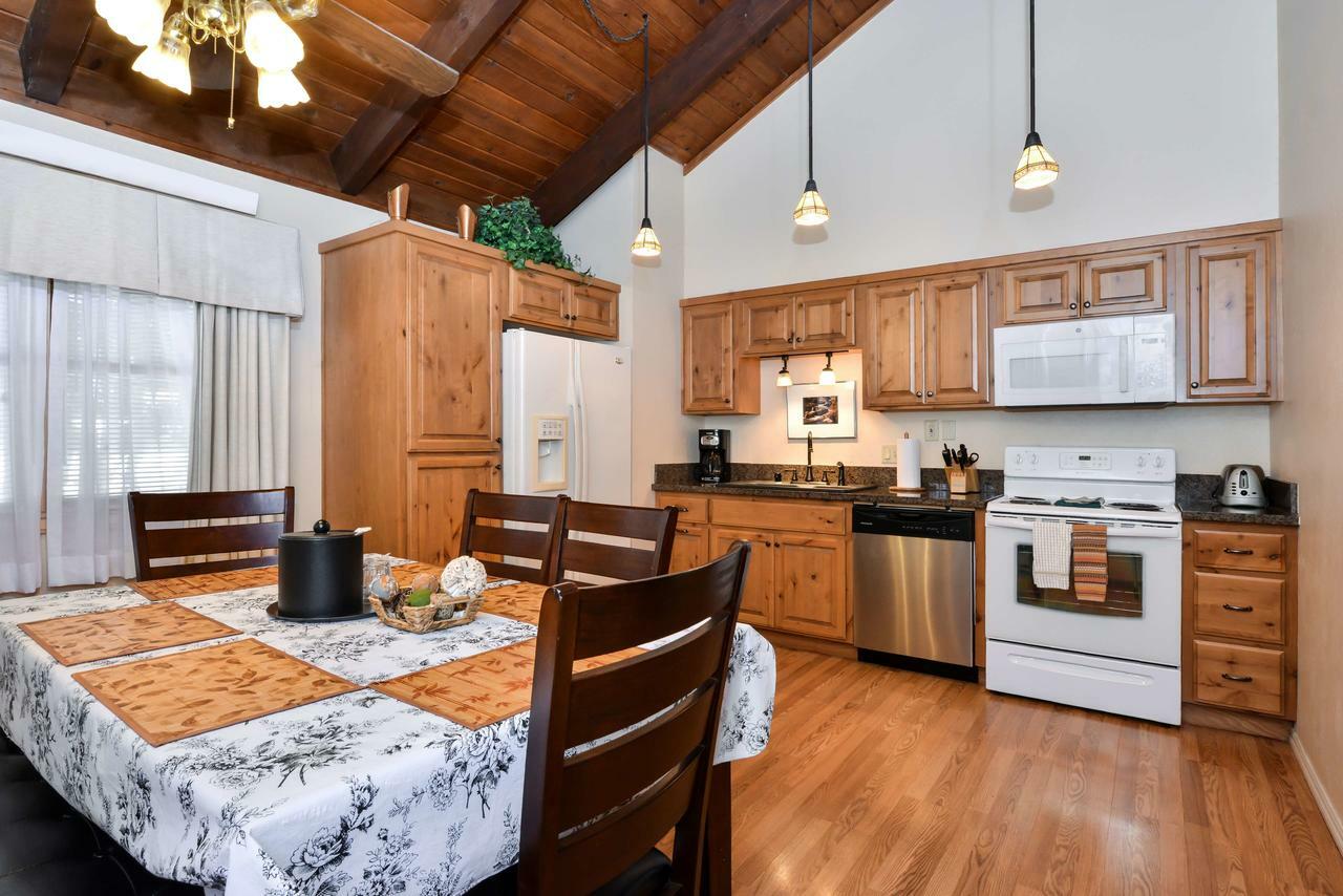 Station House South Tahoe, By Oliver Hotel 3*