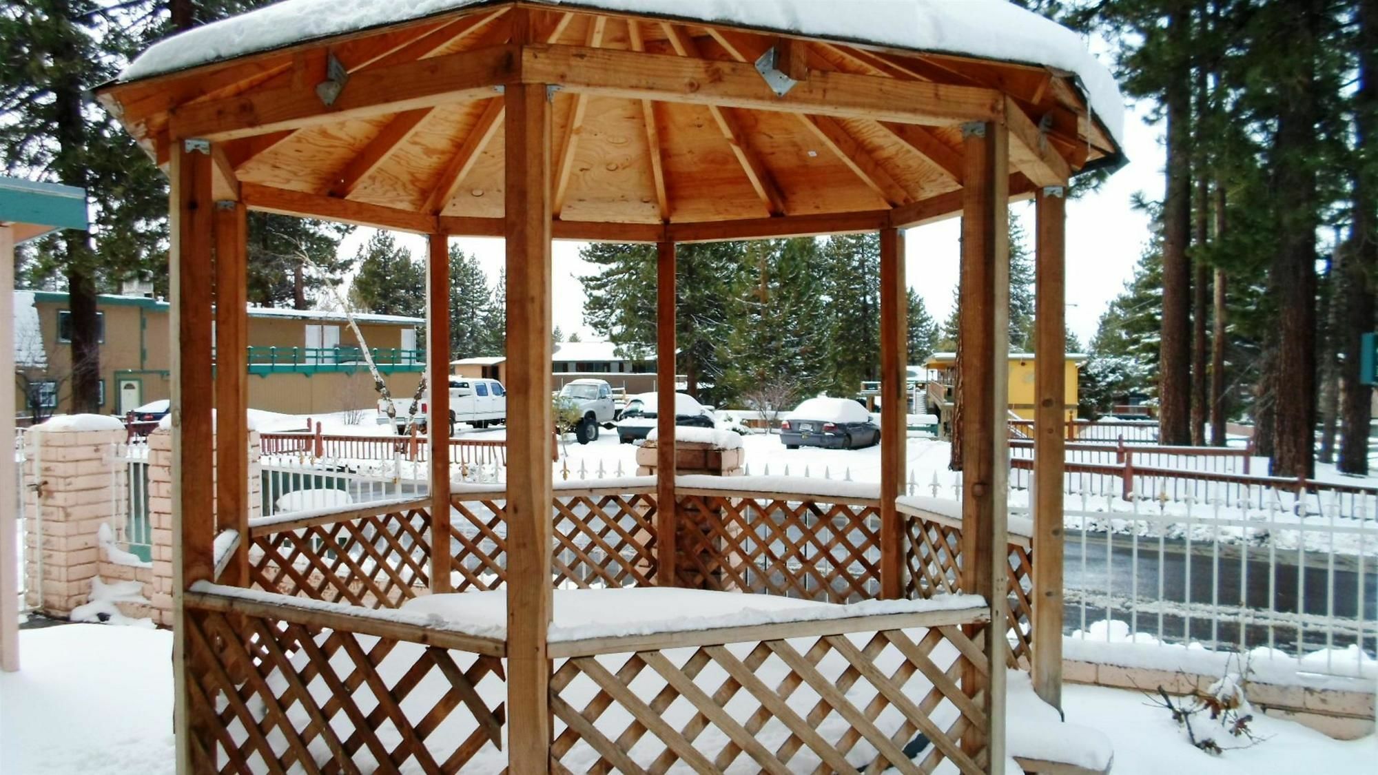 Budget At The Heavenly Gondola 2*