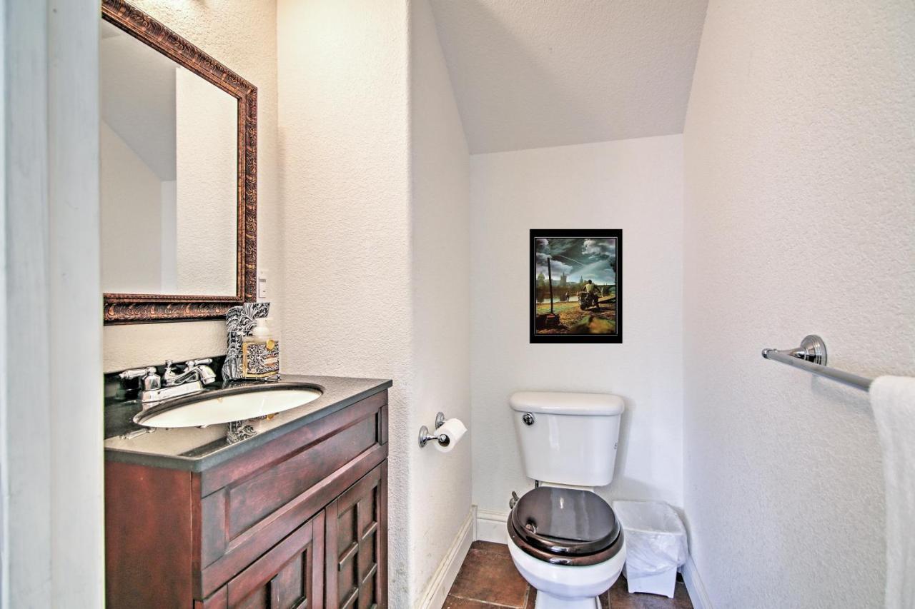 Holiday home Luxurious South Tahoe Less Than 2 Mi To Lake! South Lake Tahoe
