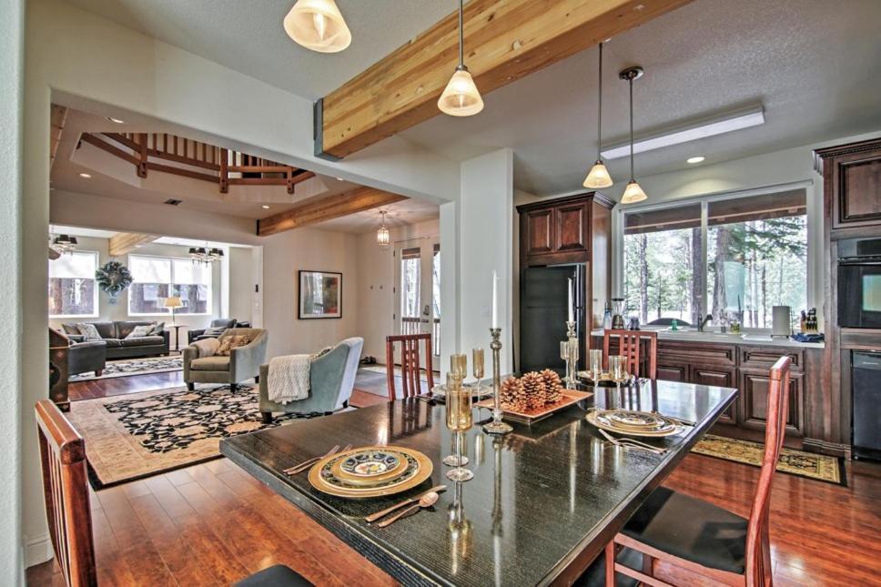 Luxurious South Tahoe Less Than 2 Mi To Lake! *