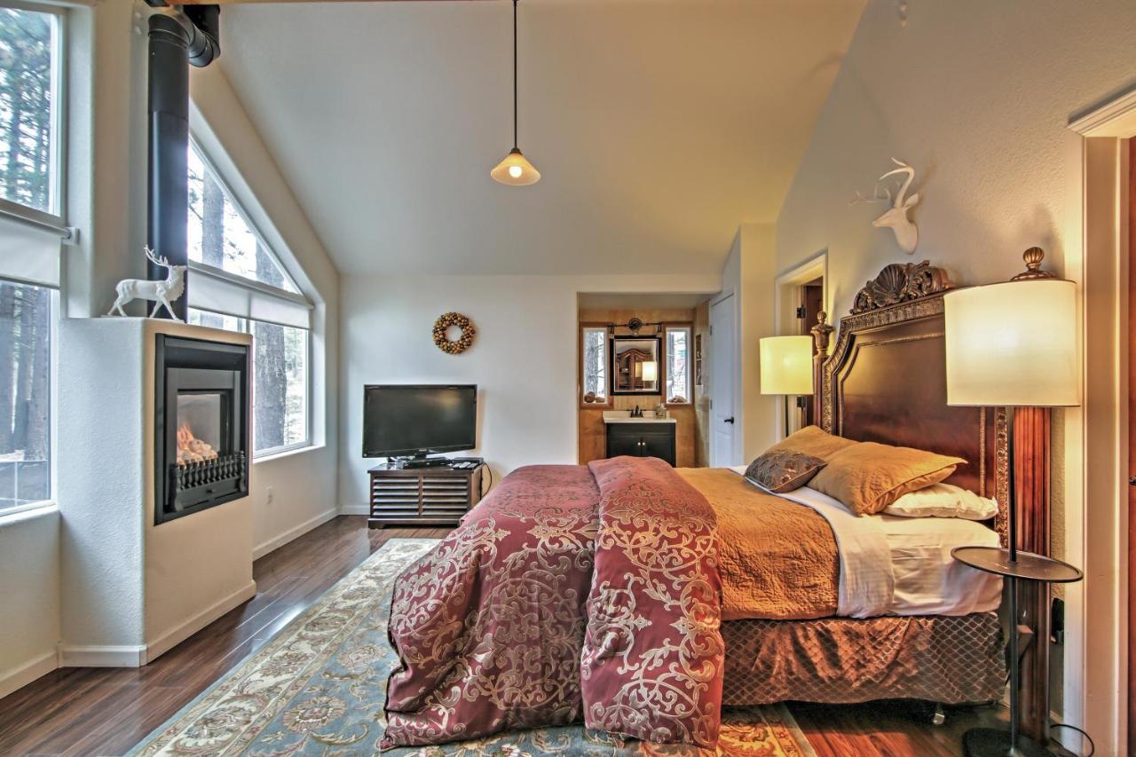 Holiday home Luxurious South Tahoe Less Than 2 Mi To Lake! South Lake Tahoe
