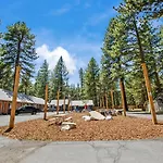 Playpark Lodge