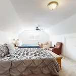 Lipan Lodge