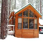 Cedar Pines Resort