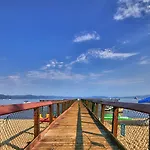 South Lake Tahoe Resort - Steps To Beach & Close To Heavenly