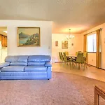 Quaint Pet-Friendly Cabin In South Lake Tahoe!
