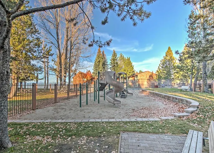 Quiet South Lake Tahoe Condo About 1 Mi To Keys Beach!