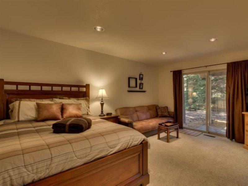 2058 Lukins Way * South Lake Tahoe