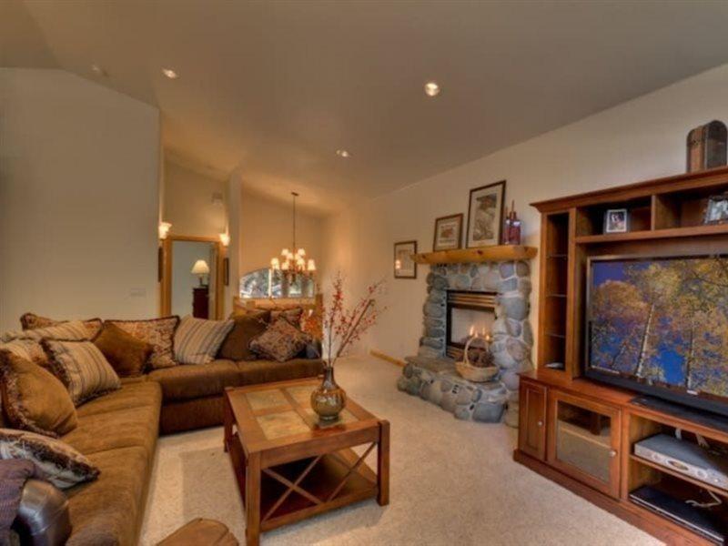 2058 Lukins Way *