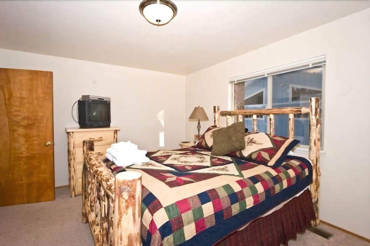 2853 Springwood Dr Holiday home *
