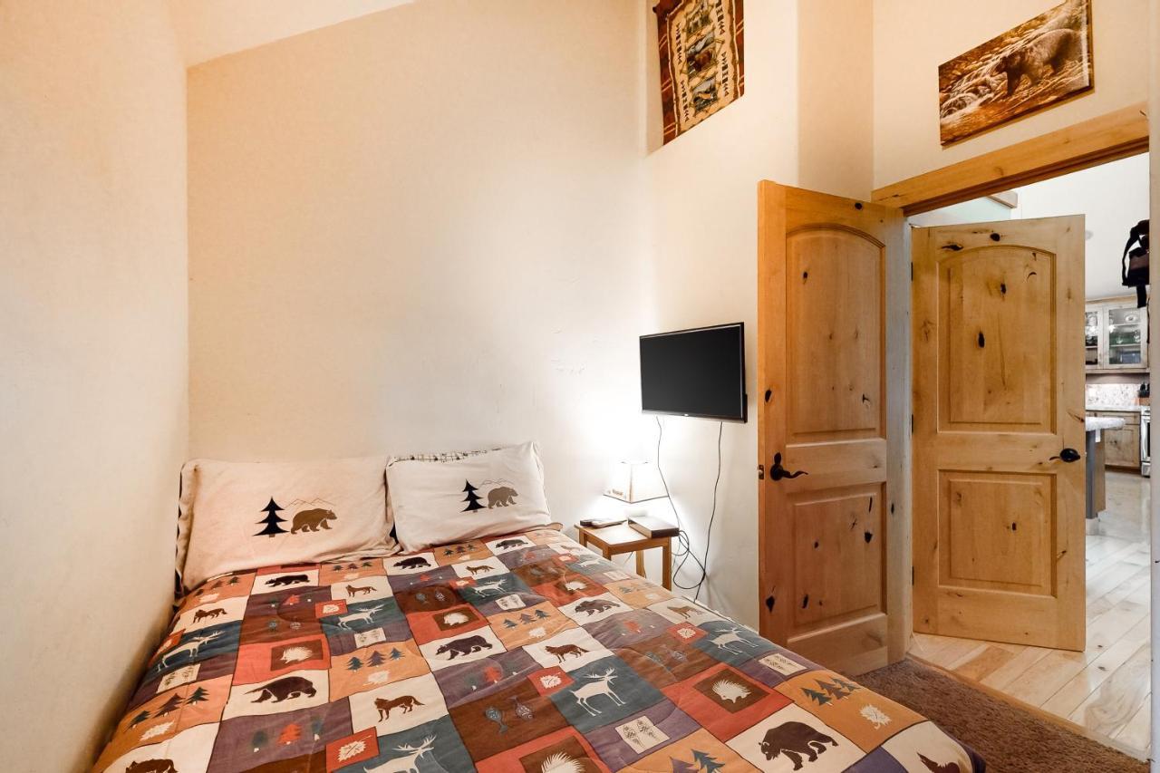 Holiday home Elegant Pine *
